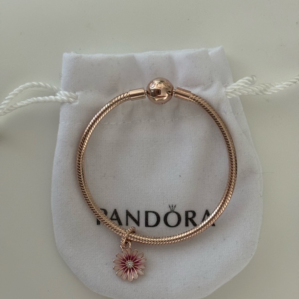 Rose gold Bangle and daisy charm (please read description)